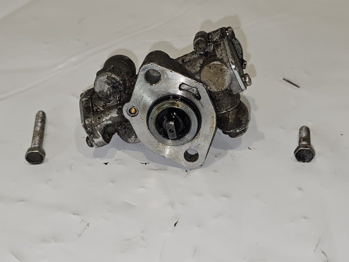 1989 Mercury 135 hp Oil Pump Assembly 815698T  41032