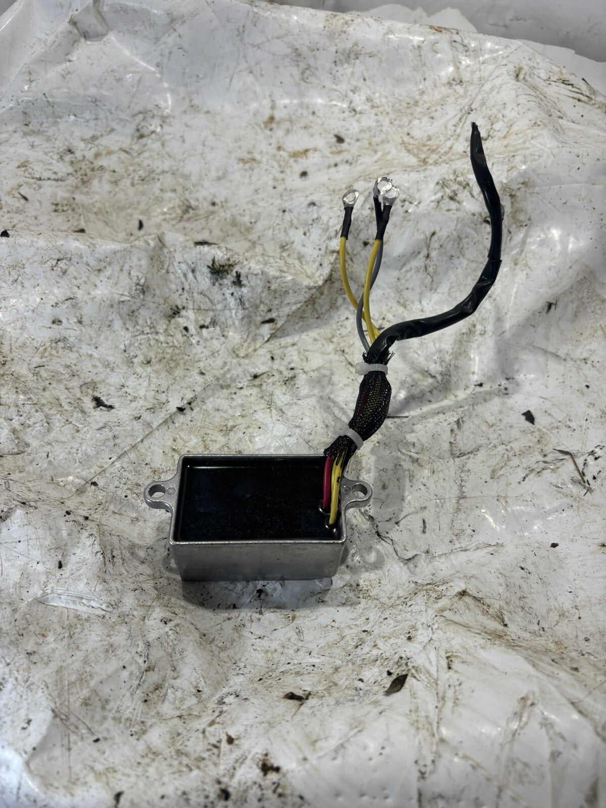 OMC Evinrude Johnson 40hp 50hp Outboard Rectifier Regulator 585001 OEM 0585001