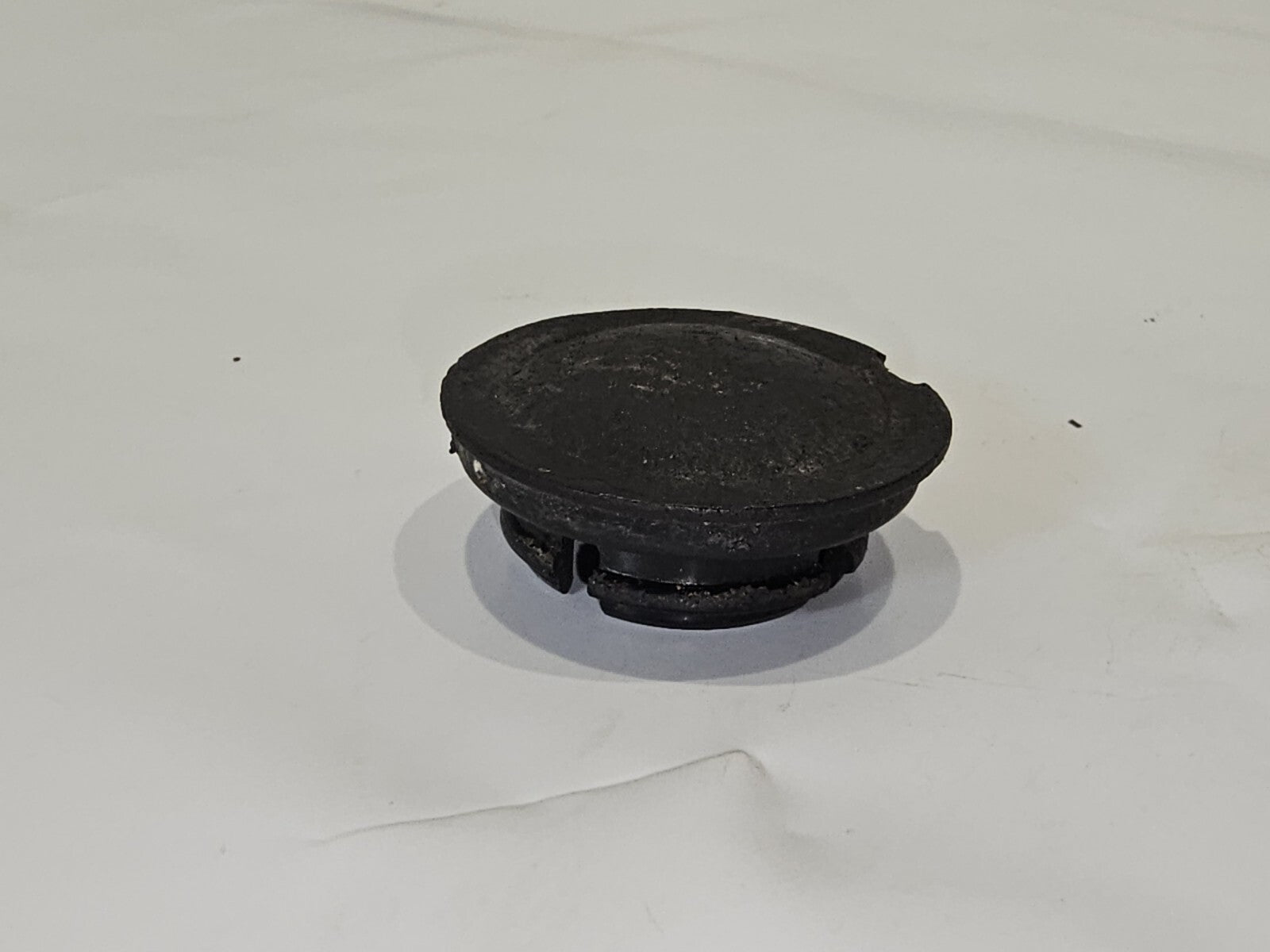 UPPER AND LOWER MOUNTING COVER MERCURY OUTBOARD 79907