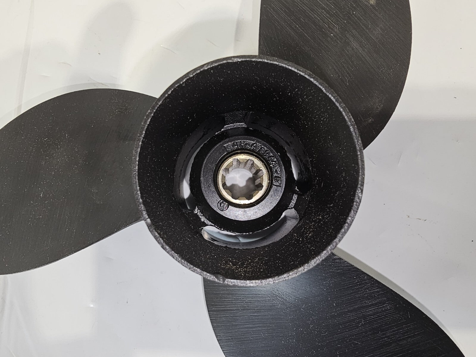 QUICKSILVER PROP 48-47944A   8 7/8" dia  5" PITCH