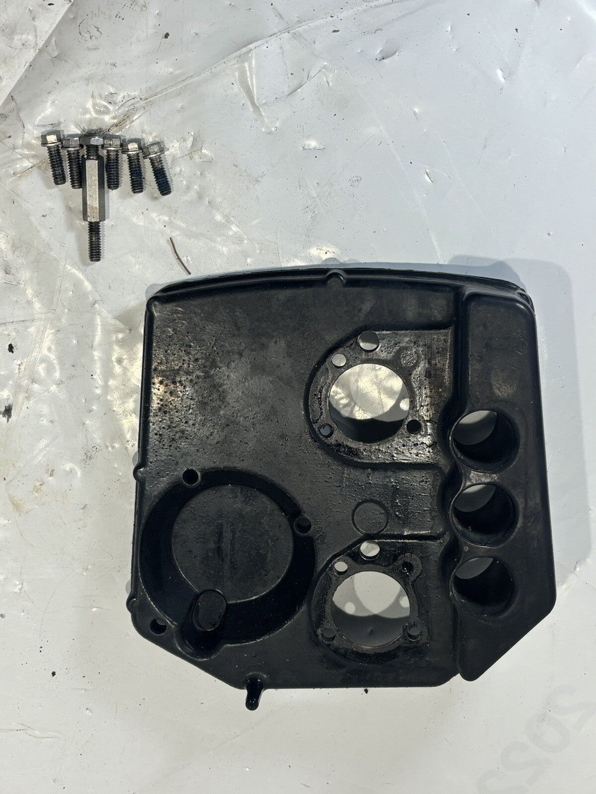 333522 Air Silencer Base Johnson Evinrude 1990 40hp  50HP k7a