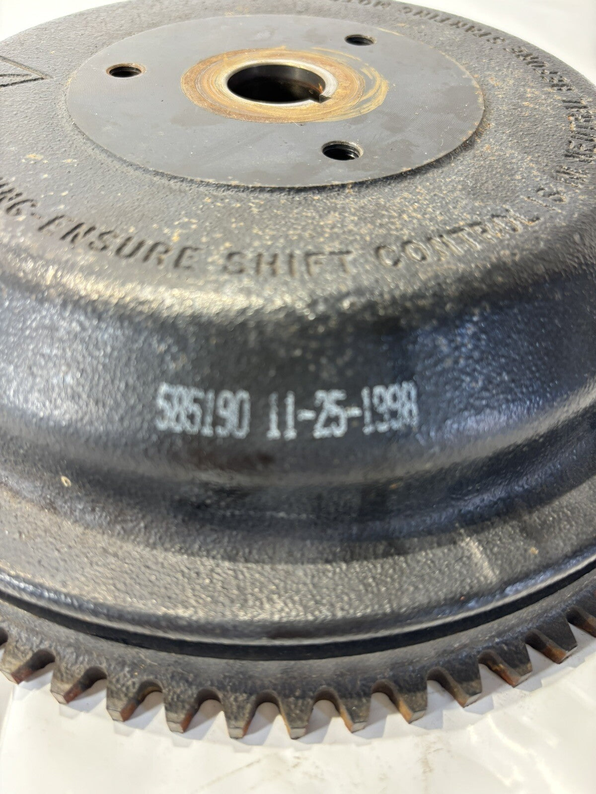 EVINRUDE JOHNSON FLYWHEEL 0584261