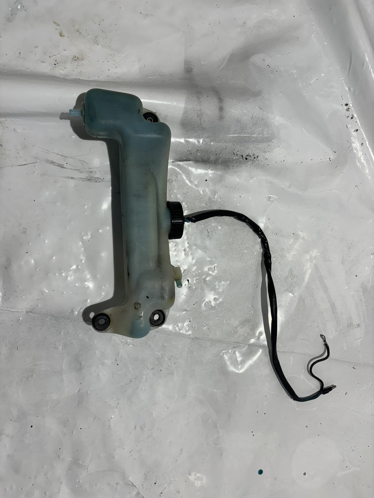 1998-2005 Mercury 135, 150, 175, 200 Oil Reservoir 994436